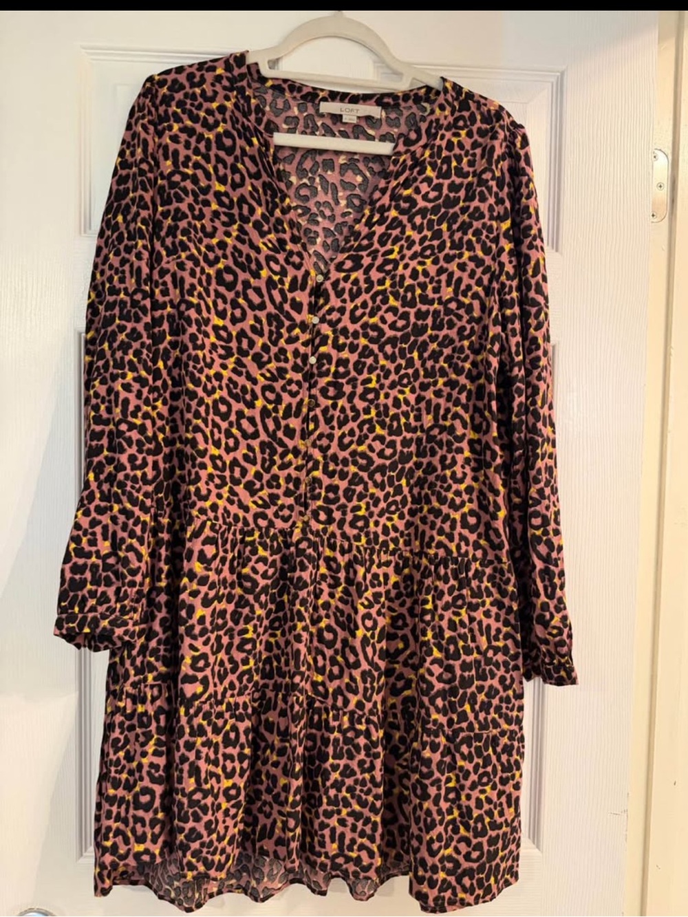 LOFT size MED Leopard Print Long-Sleeve Dress midi